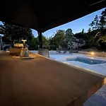 Βίλα With Pool In Near The *